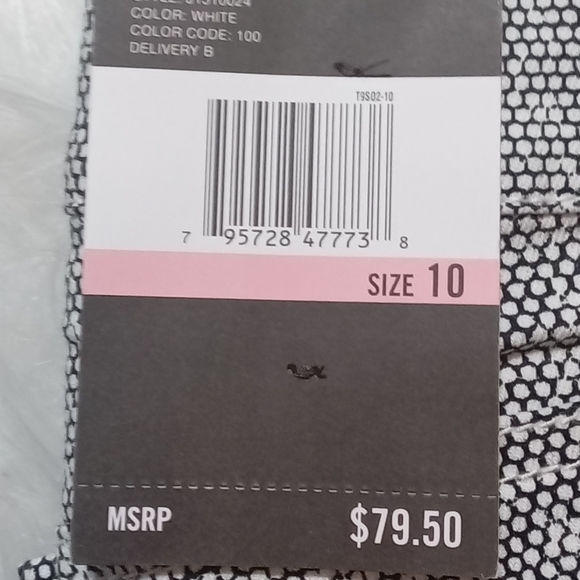 🤍New DKNY Skinny Jeans🤍 - Picture 3 of 5